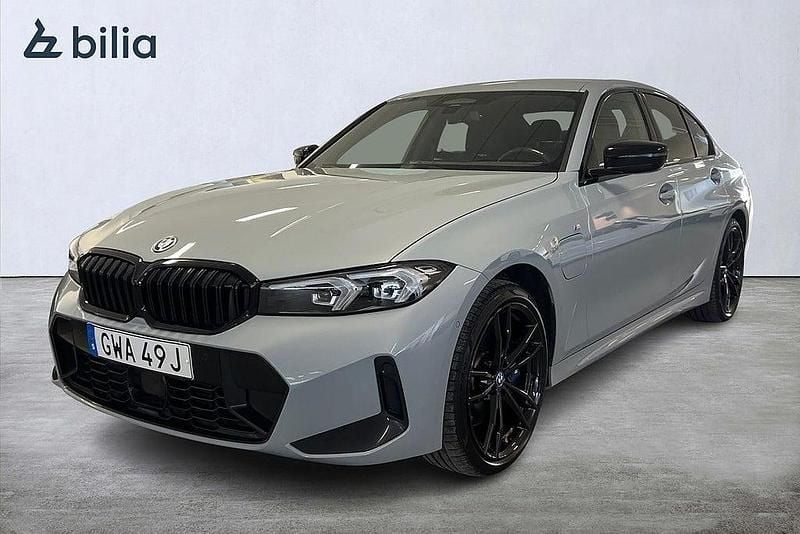 Begagnad BMW 330e M Sport 184 HK (135 kW) 2024 Grå Sedan