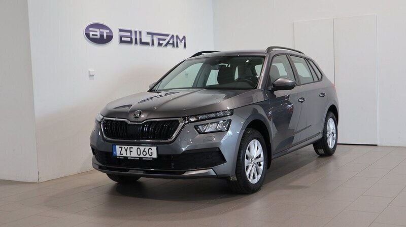 Grå Begagnad 2023 Skoda Kamiq Ambition SUV | 259 900 kr (Marknadspris) - Bild 1/4