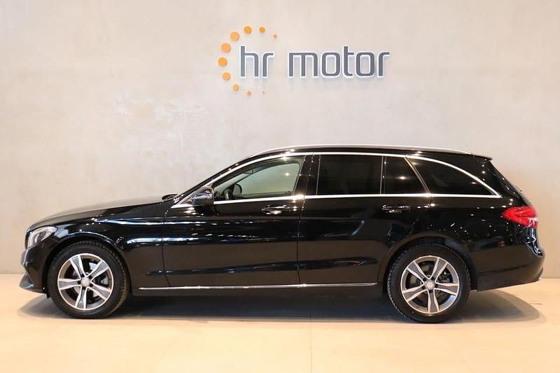 Svart Begagnad 2016 Mercedes C220 Kombi | 209 000 kr (Lite dyr) - Bild 1/4