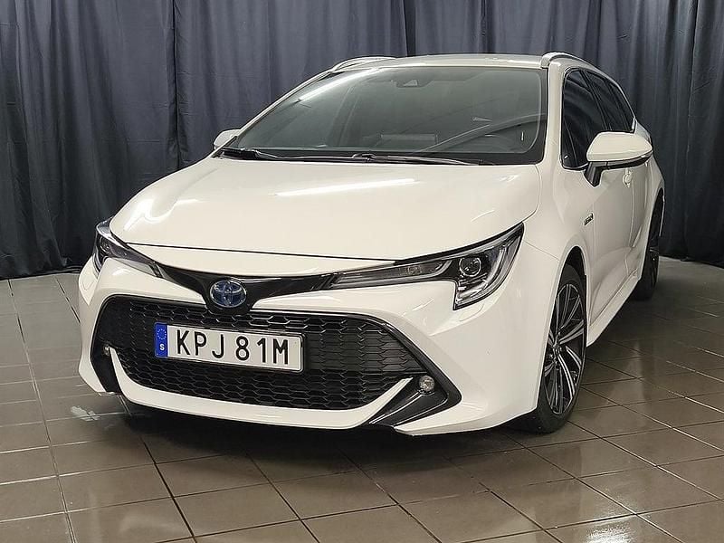 Vit Begagnad 2020 Toyota Corolla Style Kombi | 259 900 kr (Marknadspris) - Bild 1/4