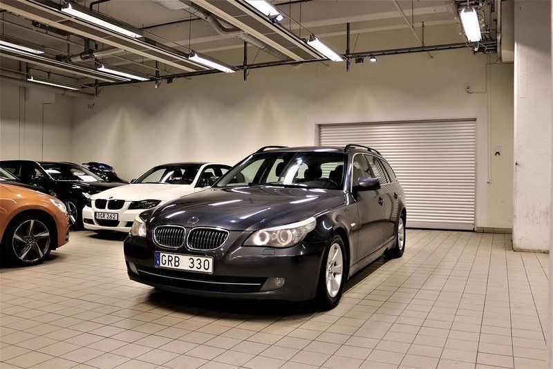 Grå Begagnad 2007 BMW 525 Kombi | 59 000 kr (Marknadspris) - Bild 1/4