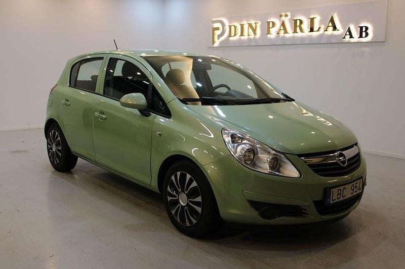 Grön Begagnad 2011 Opel Corsa Enjoy Halvkombi | 64 900 kr (Marknadspris) - Bild 1/4