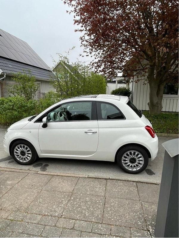 Vit Begagnad 2019 Fiat 500 Lounge Halvkombi | 110 000 kr (Marknadspris) - Bild 1/4