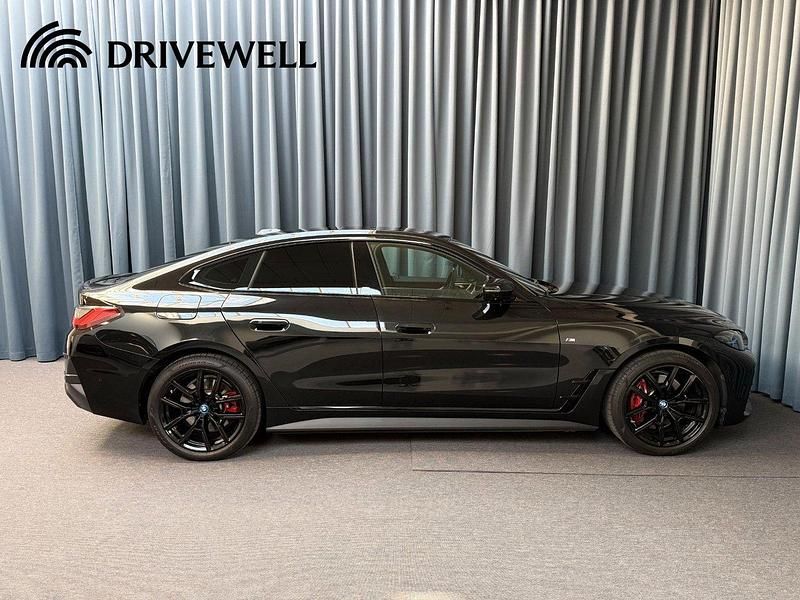 Begagnad BMW i4 M Sport 250 kW (340 HK) 2023 Svart Sedan