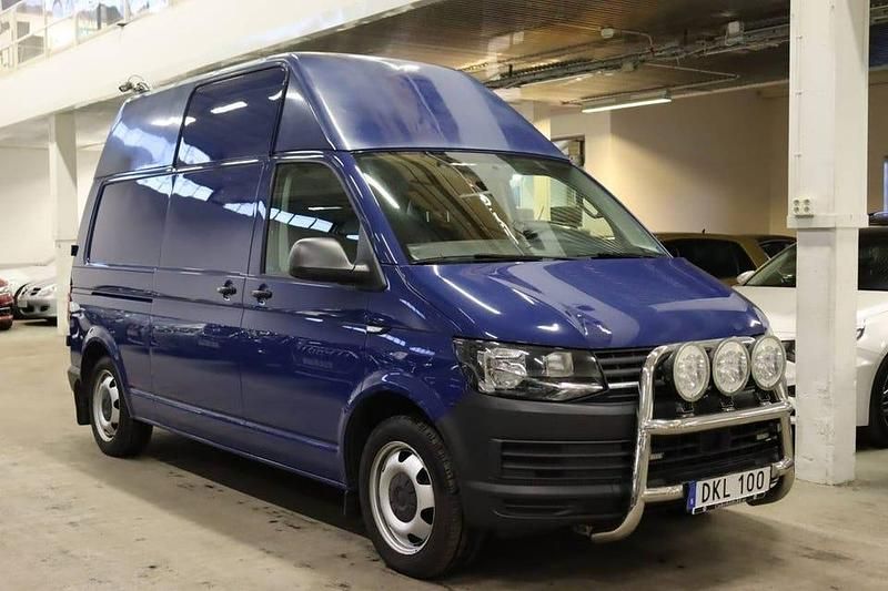Begagnad VW T6 150 HK (110 kW) 2018 Mörkblå (blå) Van
