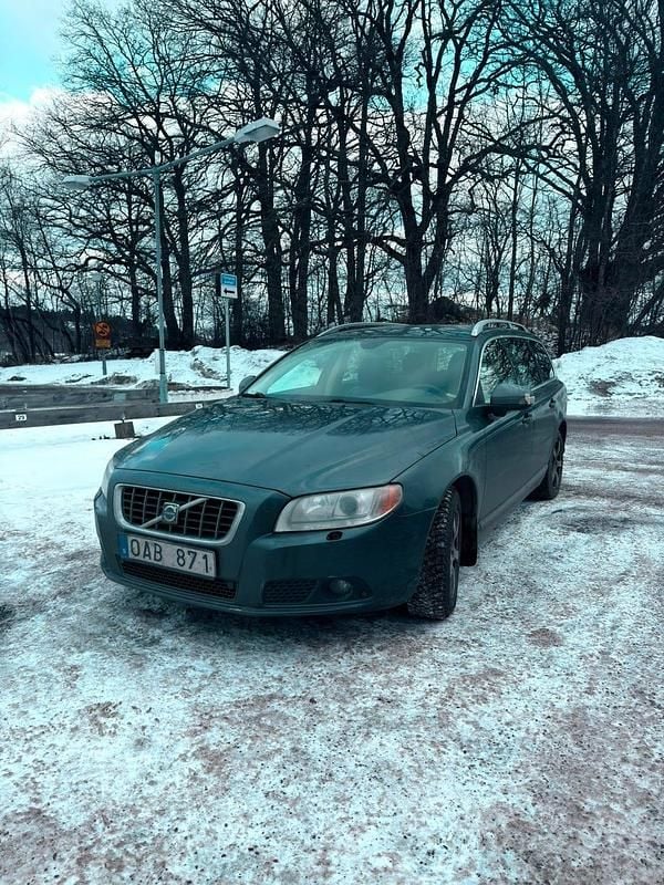 Begagnad 2008 Volvo V70 Summum Kombi | 55 000 kr (Bra pris) - Bild 1/4