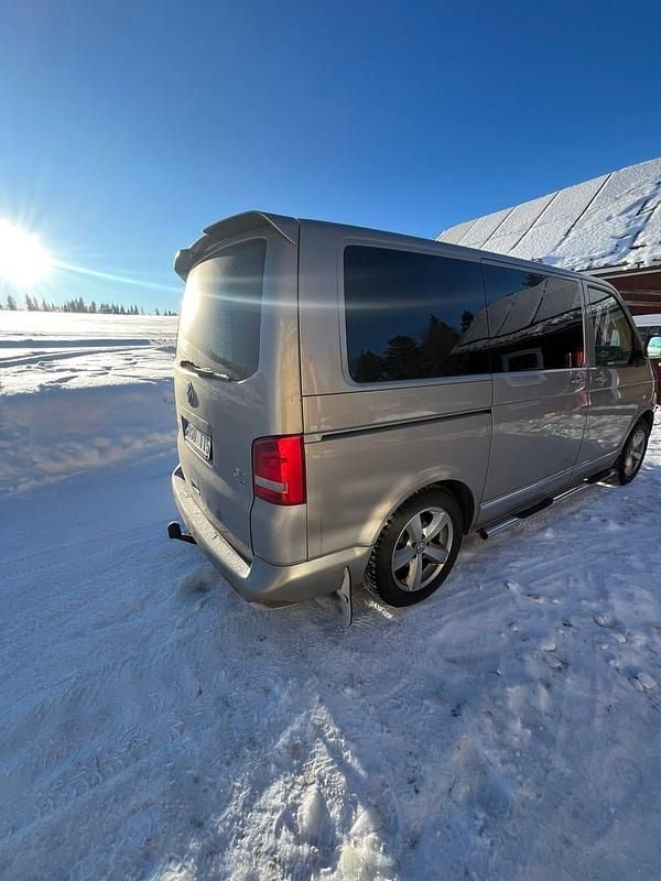 Begagnad VW Multivan 180 HK (132 kW) 2011