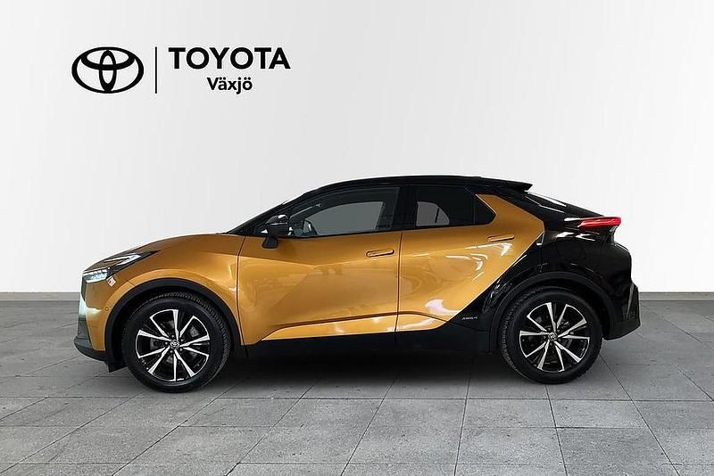 Begagnad Toyota C-HR Edition 200 HK (147 kW) 2023 Gul SUV