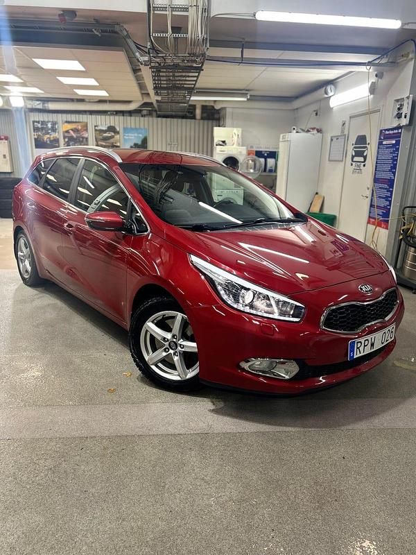 Begagnad 2013 Kia Ceed Sportswagon Kombi | 88 000 kr (Marknadspris) - Bild 1/4