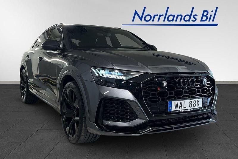 Daytonagrå pärleffekt Begagnad 2021 Audi RS Q8 SUV | 1 069 000 kr - Bild 1/4