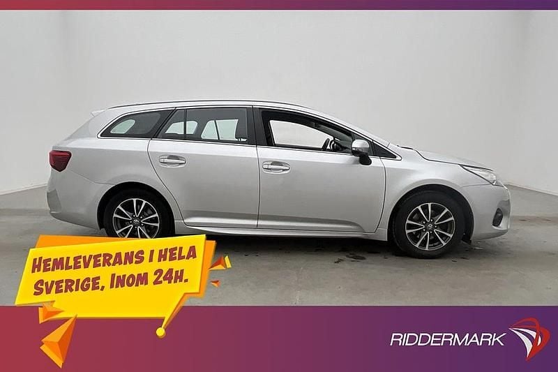 Begagnad Toyota Avensis Active 147 HK (108 kW) 2016 Silver Kombi