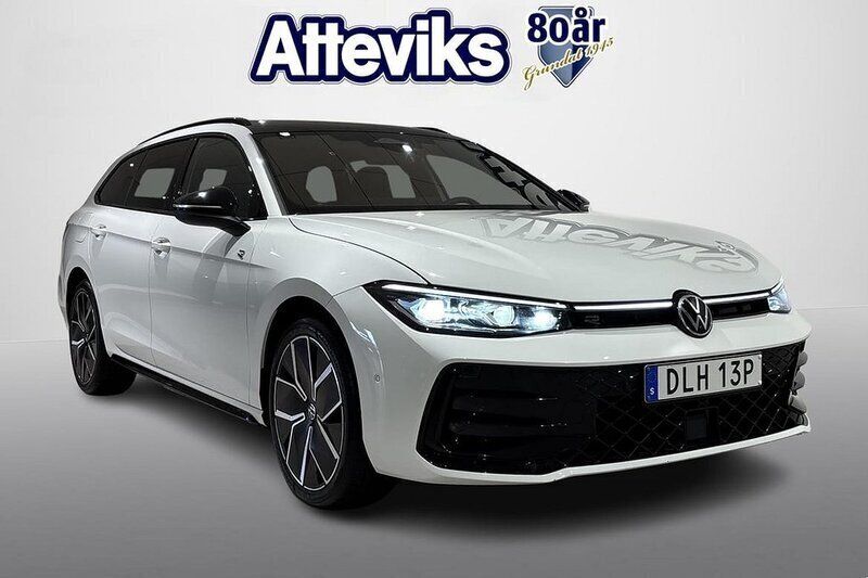 Vit Begagnad 2024 VW Passat Kombi | 569 900 kr - Bild 1/4