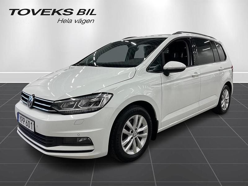 Begagnad VW Touran 110 HK (80 kW) 2018 Vit Minibuss