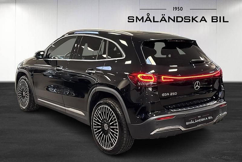 Begagnad Mercedes EQA250 AMG 139 kW (190 HK) 2021 Svart SUV