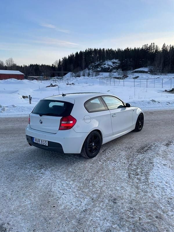 Begagnad BMW 118 143 HK (105 kW) 2008 Halvkombi