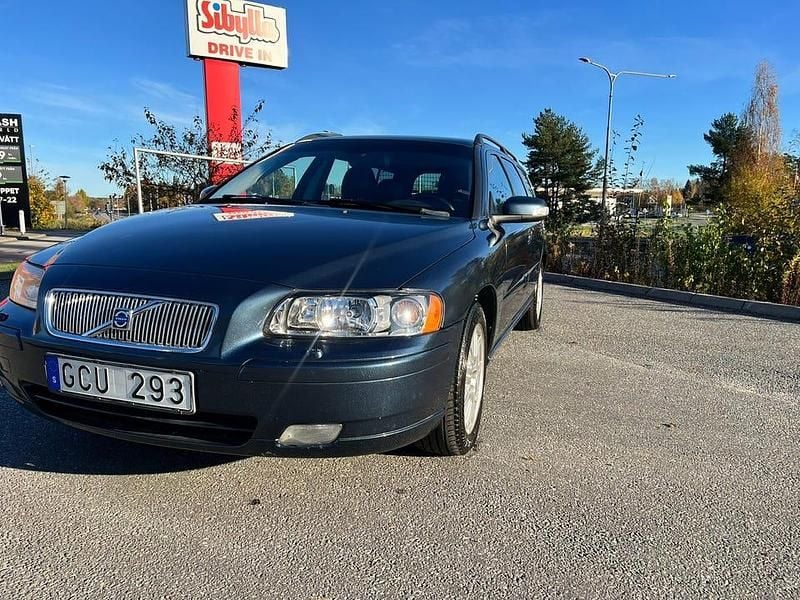 Begagnad 2008 Volvo V70 Kombi | 49 900 kr (Marknadspris) - Bild 1/4