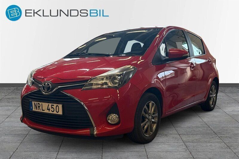 Röd Begagnad 2016 Toyota Yaris Active Halvkombi | 104 900 kr (Bra pris) - Bild 1/4