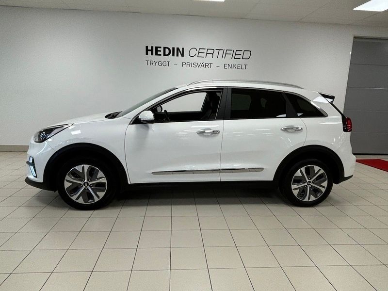 Vit Begagnad 2021 Kia e-Niro Advance SUV | 289 900 kr (Marknadspris) - Bild 1/4