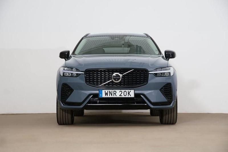 Begagnad Volvo XC60 Plus 350 HK (257 kW) 2024 Grå SUV
