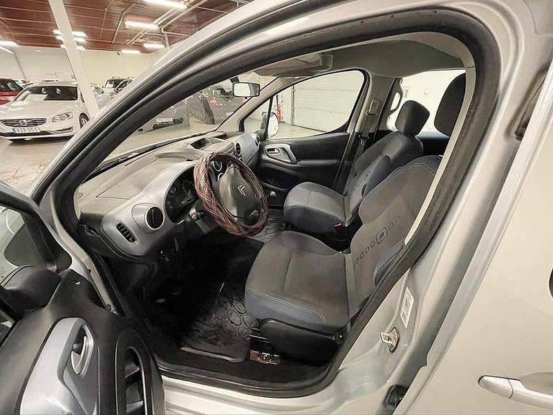 Begagnad Citroën Berlingo 109 HK (80 kW) 2008 Silver Minibuss