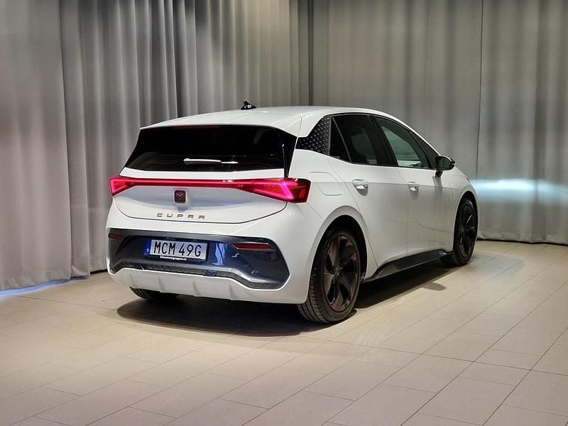Begagnad Cupra Born 169 kW (231 HK) 2024 Vit Halvkombi