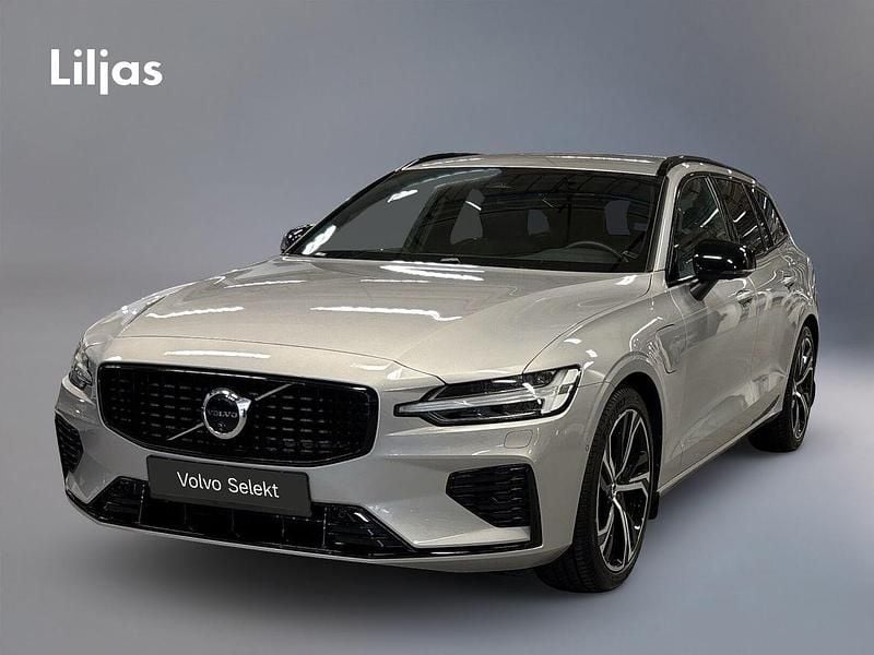 Silver Begagnad 2024 Volvo V60 Plus Kombi | 489 000 kr (Marknadspris) - Bild 1/3