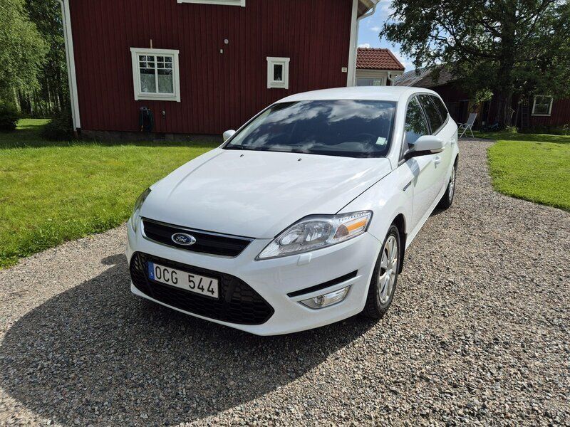Vit Begagnad 2014 Ford Mondeo Trend Kombi | 69 000 kr (Marknadspris) - Bild 1/4