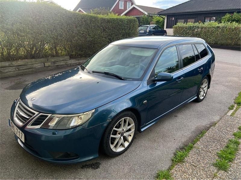 Blå Begagnad 2009 Saab 9-3 Vector Kombi | 38 000 kr (Marknadspris) - Bild 1/4