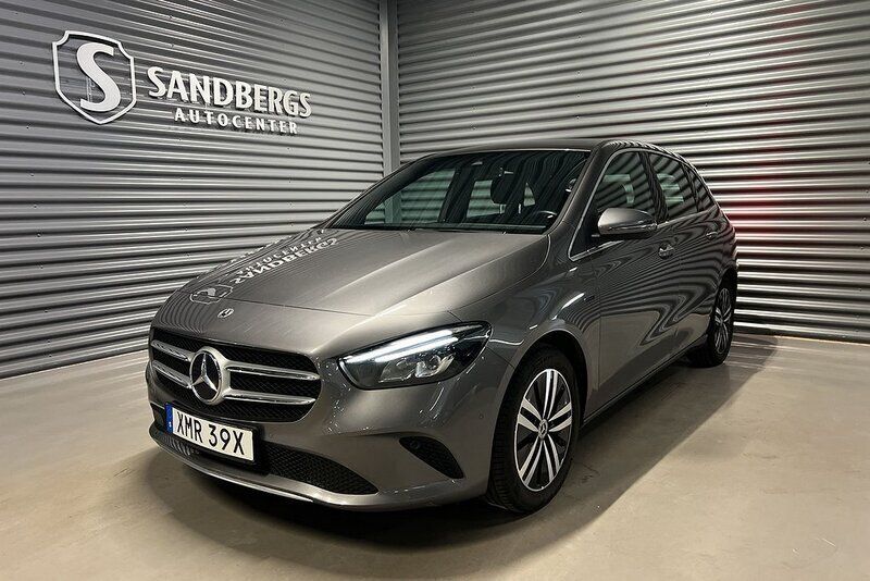 Mörkgrå Begagnad 2021 Mercedes B250e Minibuss | 259 500 kr (Marknadspris) - Bild 1/4