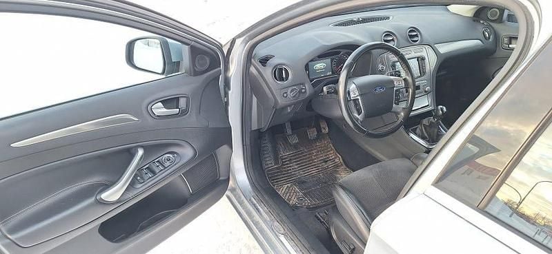 Begagnad Ford Mondeo 145 HK (106 kW) 2010 Kombi