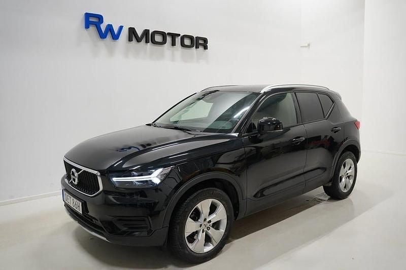 Begagnad Volvo XC40 Momentum 129 HK (94 kW) 2020 Svart SUV