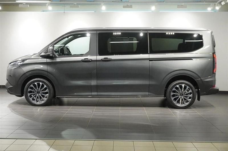 Begagnad Ford Tourneo Titanium X 233 HK (171 kW) 2025 Magnetic
