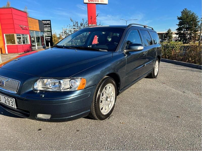 Blå Begagnad 2008 Volvo V70 Momentum Kombi | 64 900 kr (Lite dyr) - Bild 1/4