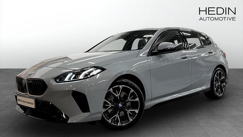 Begagnad BMW 120 M Sport 170 HK (125 kW) 2025 Halvkombi