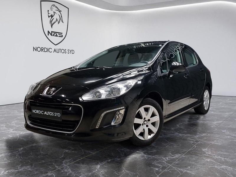 Svart Begagnad 2011 Peugeot 308 Halvkombi | 49 900 kr (Marknadspris) - Bild 1/4