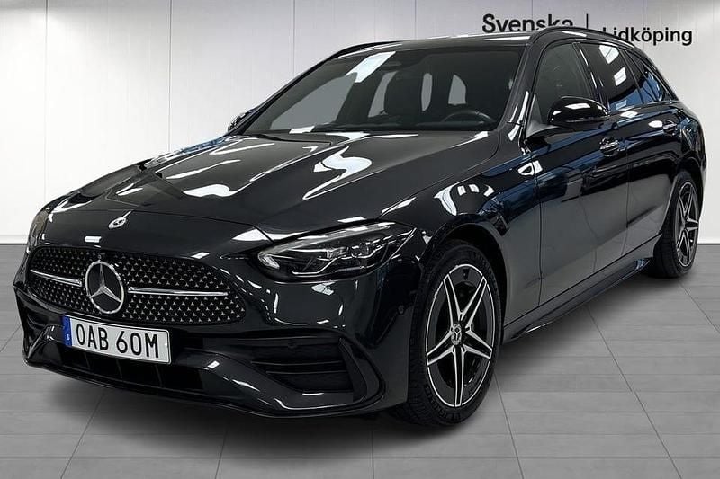 Grå Begagnad 2023 Mercedes C300 AMG line Kombi | 439 900 kr - Bild 1/4