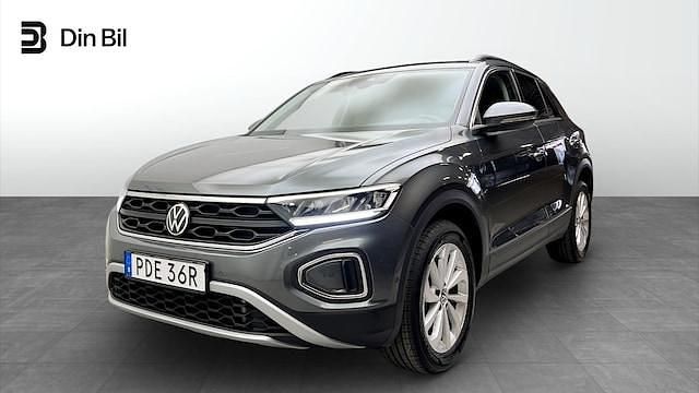 Grå (indium grey metallic) Begagnad 2024 VW T-Roc Life SUV | 319 900 kr (Dyr) - Bild 1/4
