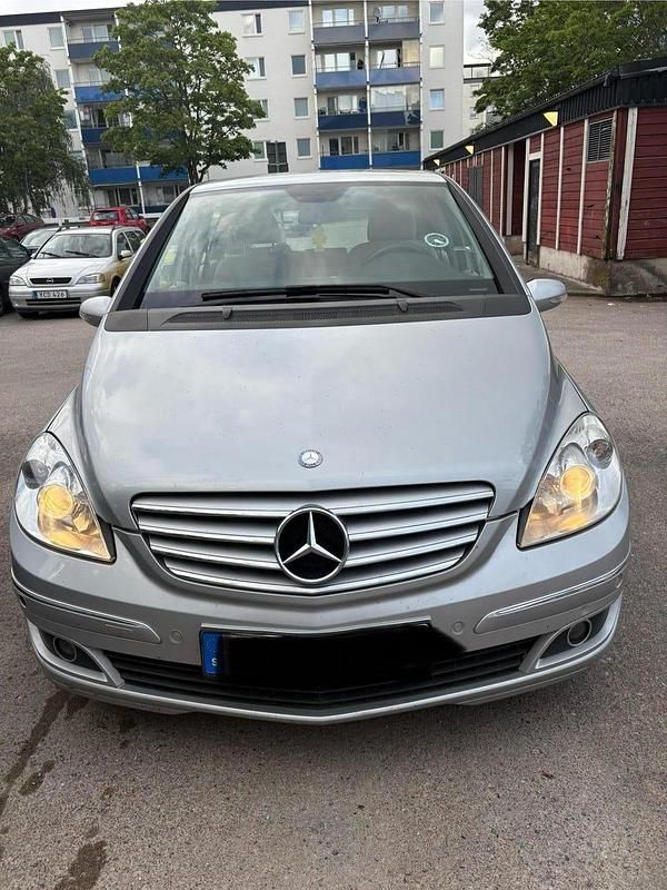 Begagnad Mercedes B180 109 HK (80 kW) 2008 Minibuss