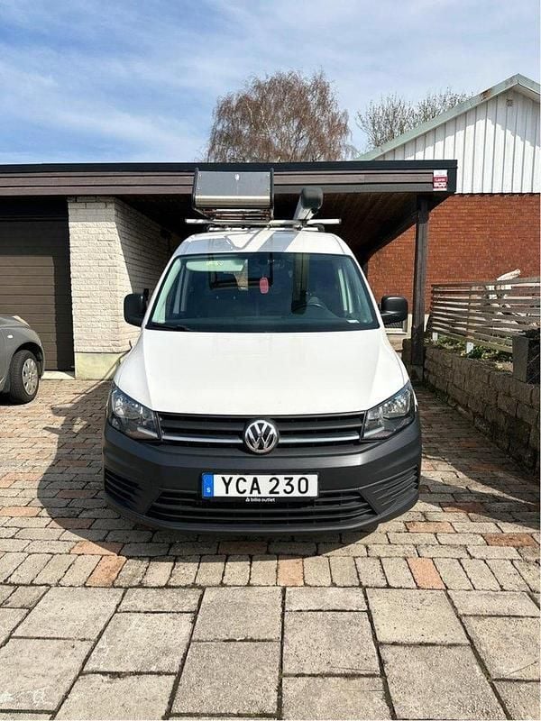 Vit Begagnad 2018 VW Caddy Maxi Minibuss | 130 000 kr (Superpris) - Bild 1/4
