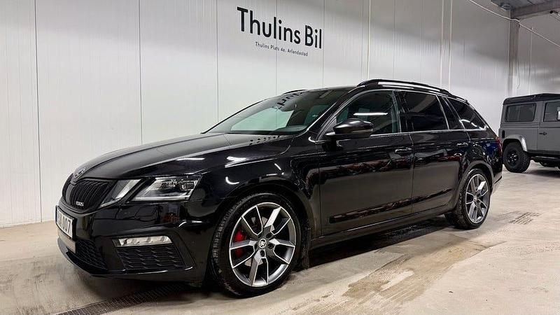 Begagnad Skoda Octavia RS 184 HK (135 kW) 2017 Svart Kombi