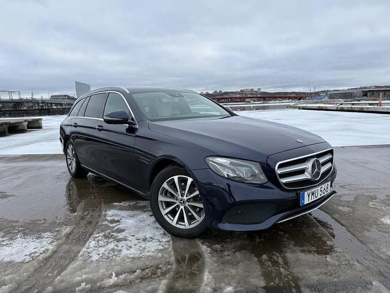 Begagnad Mercedes E220 Avantgarde 194 HK (142 kW) 2018 Blå metallic