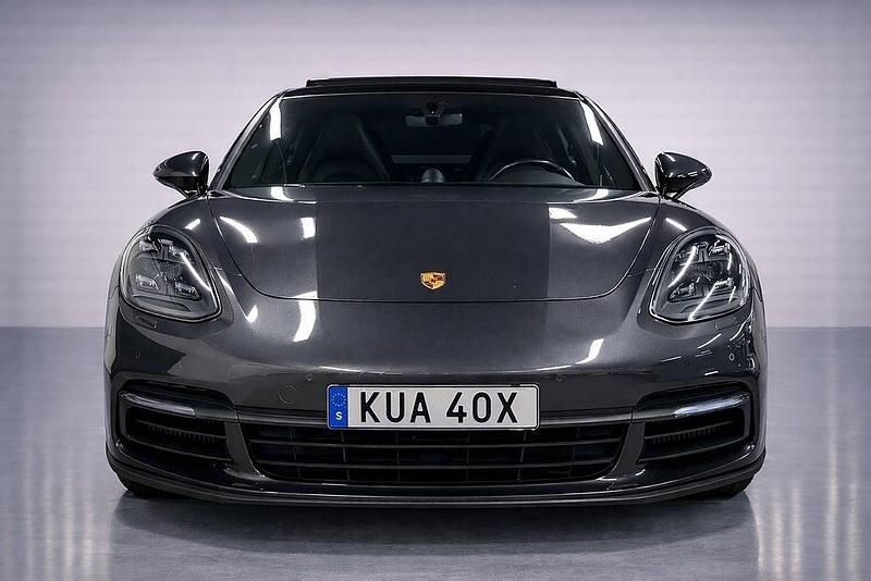 Begagnad Porsche Panamera Edition 330 HK (242 kW) 2020 Mörkgrå Halvkombi