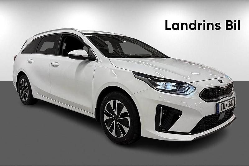 Begagnad Kia Ceed Sportswagon 141 HK (103 kW) 2020 Vit Kombi