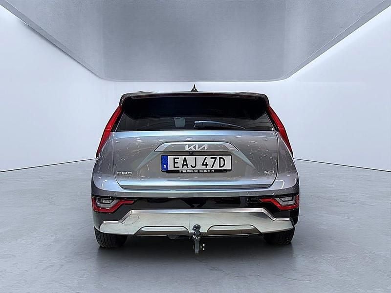 Begagnad Kia Niro Advance 184 HK (135 kW) 2022 Grå SUV