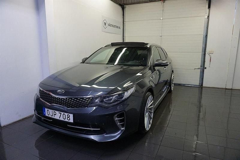 Grå Begagnad 2016 Kia Optima GT-Line Kombi | 139 900 kr (Marknadspris) - Bild 1/4