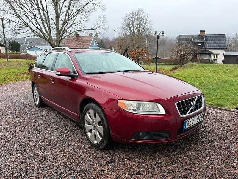 Begagnad 2008 Volvo V70 Kombi | 19 500 kr (Bra pris) - Bild 1/4