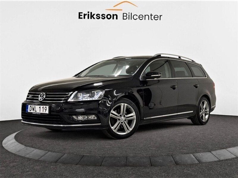 Svart Begagnad 2013 VW Passat R-line Kombi | 109 900 kr (Marknadspris) - Bild 1/4