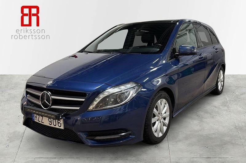Blå Begagnad 2013 Mercedes B200 Minibuss | 149 900 kr (Dyr) - Bild 1/4