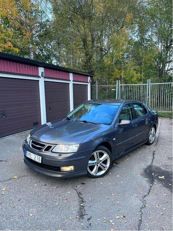 Brun Begagnad 2007 Saab 9-3 Vector Sedan | 24 500 kr (Superpris) - Bild 1/4