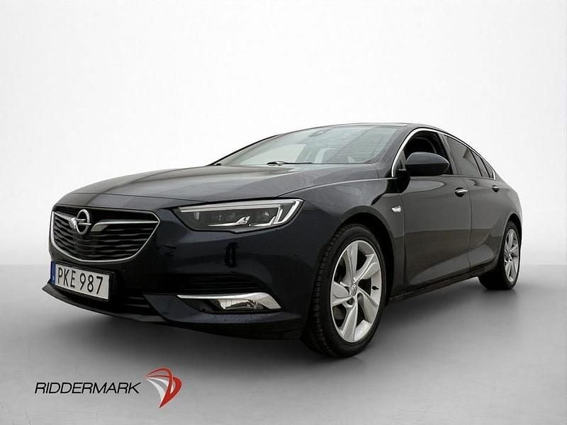 Begagnad Opel Insignia Business 170 HK (125 kW) 2017 Blå Halvkombi